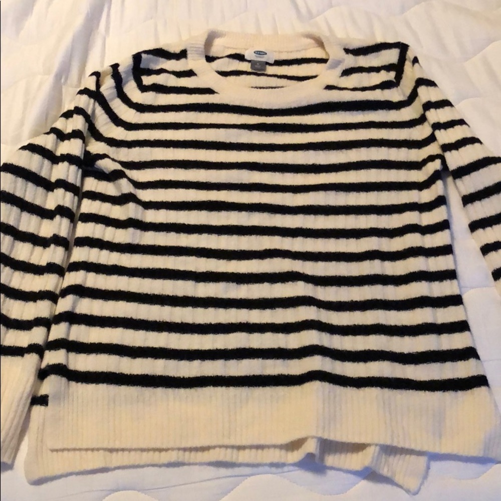 Gap M striped sweater